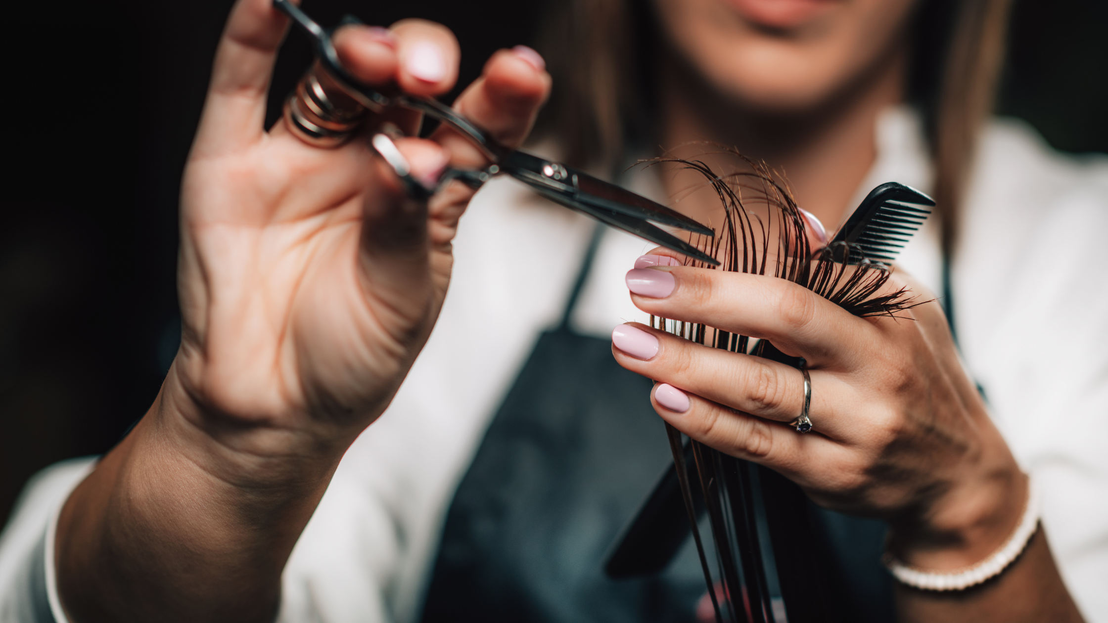 Foto de Navegando pelos impostos e taxas para donos de salão de beleza